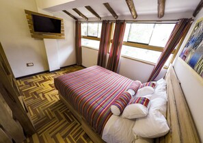 Standard Double Room | Free WiFi, bed sheets - River & Land Hotel (Ollantaytambo)