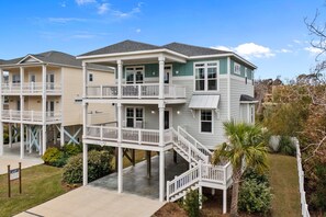 المنشأة من الخارج