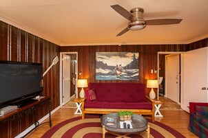 Sasquatch Cabin | Living area