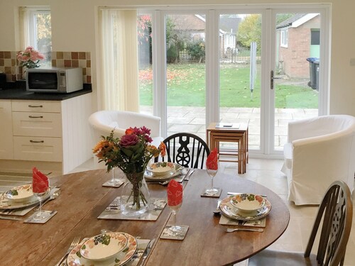 3 bedroom accommodation in Fordham