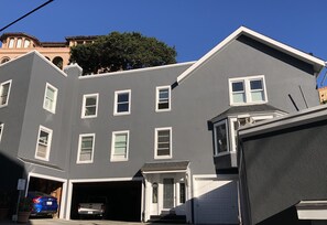 Exterior - Newly Renovated 2 BR Apartment in the Heart of Sausalito (Sausalito)