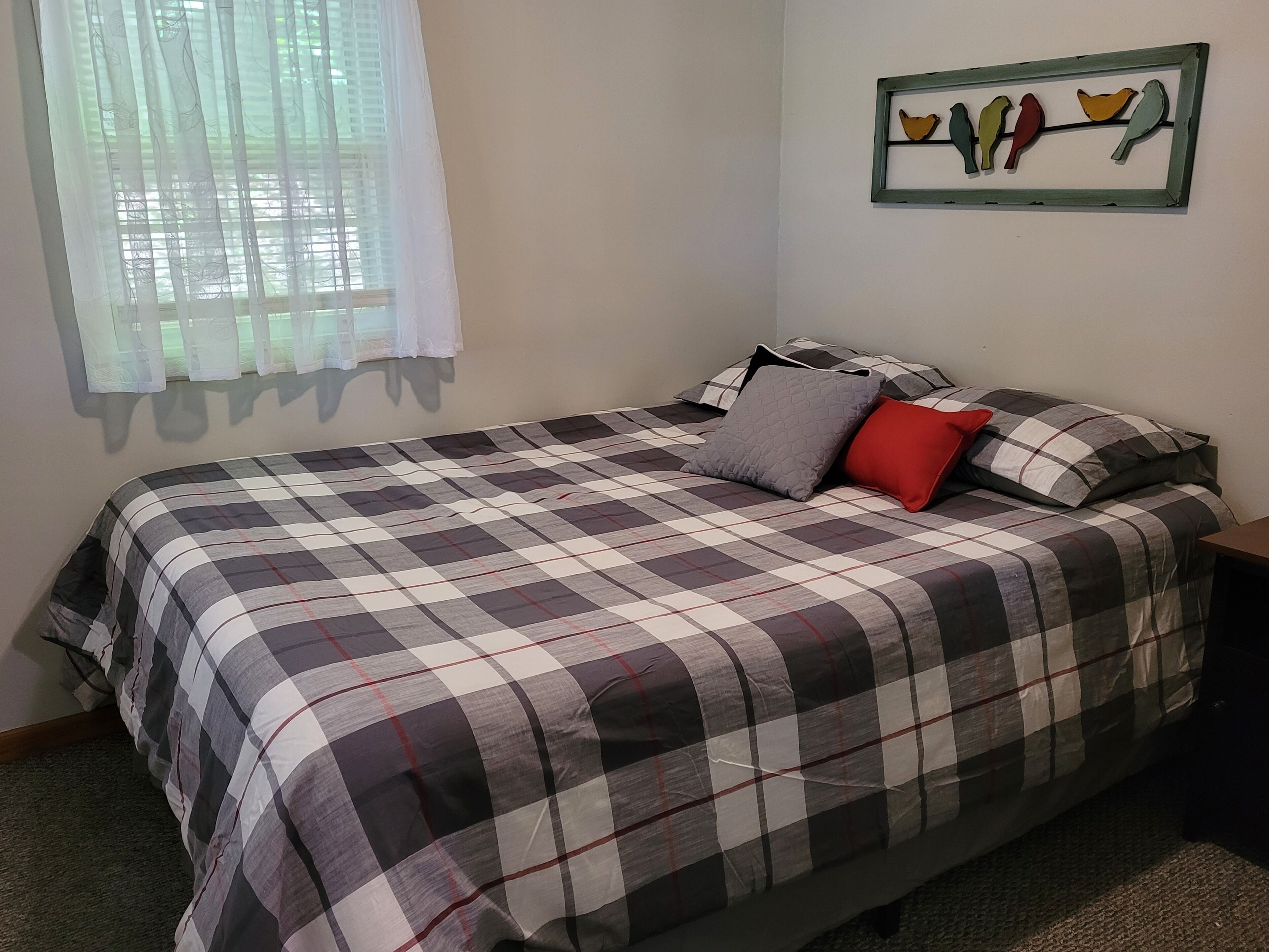 2 多间卧室、免费 WiFi、床单