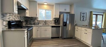New! Relaxation room, firepit, trampoline, hammock and more! @ Pocono Mountains 