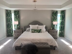 4 habitaciones, tabla de planchar con plancha, cuna de viaje y wifi