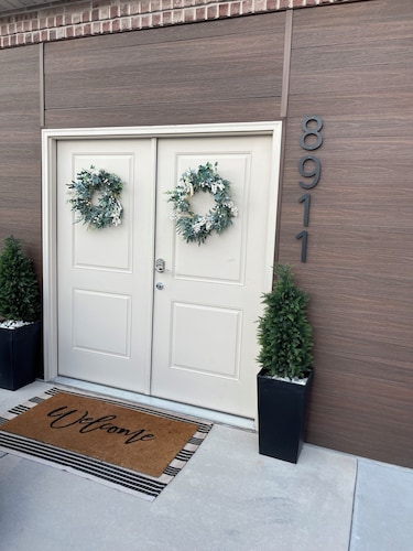 Cozy, quiet, safe, rustic getaway in West Jordan, Utah with a private hot tub.