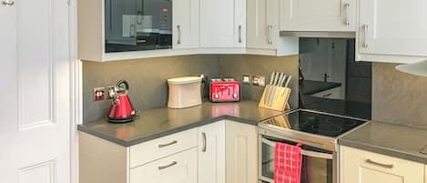 Dishwasher, high chair