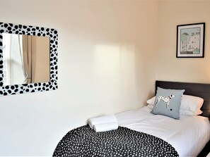 2 bedrooms, free WiFi, bed sheets - 2 bedroom accommodation in Alnwick (Alnwick)