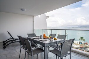 Apartamento família, 2 quartos, 2 banheiros | Terraço/pátio