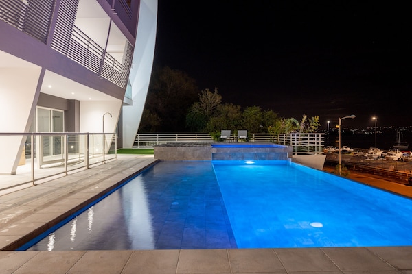 Outdoor pool, pool loungers