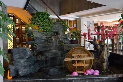 Sheng Yuan International Hotel