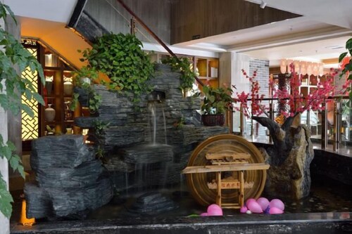 Qin Hai International Hotel