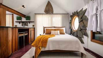 1 bedroom, desk, free WiFi, bed sheets