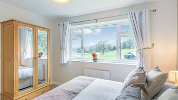 Double bedroom | Carr View - Carr View - Carr View Farm, Thornhill, Hope Valley