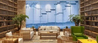 Deepness Hotel