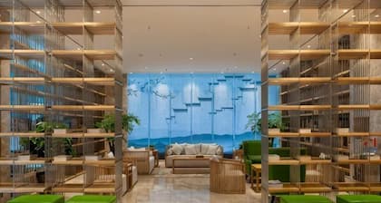 Deepness Hotel