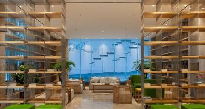 Deepness Hotel