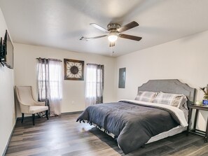 2 bedrooms, desk, free WiFi