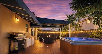 Amazing Miami Home HOT-TUB/PINGPONG/POOL TABLE/BBQ/hammock/bonfire/