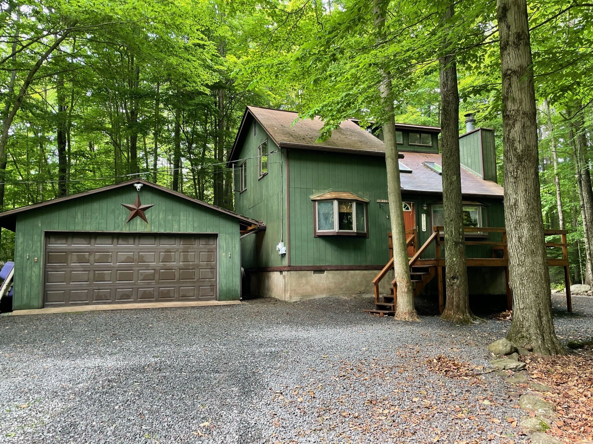 Arrowhead Lake Cabin Getaway in the Woods w/ Hot Tub