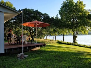 Outdoor dining - Lakeside Manor Cooperstown; Very Private. Tennis (Cooperstown)