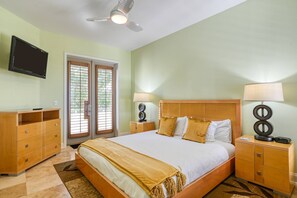 House (Pelicans Point) | Exterior