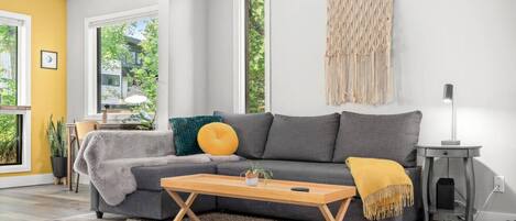 Téléviseur connecté, Netflix, services de diffusion en continu