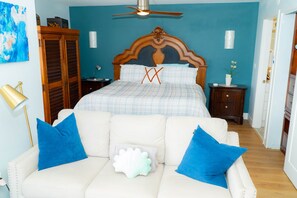 Iron/ironing board, WiFi, bed sheets - PH6 Penthouse Ocean View Lovers Key Beach Club (Bonita Springs)
