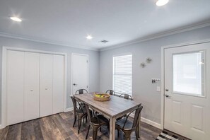 Dining - Newly Minted Bungalow, near Austin (Manor)