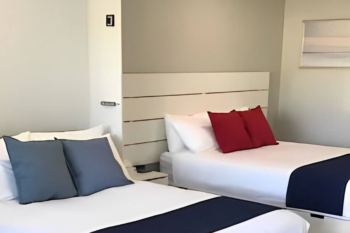 2 Queen Beds, Non Smoking | Premium bedding, down comforters, desk, laptop workspace