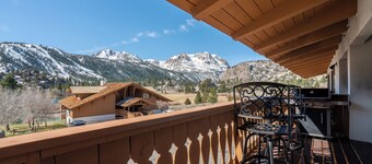 Interlaken #19 - 3 Bedroom 3 Bathroom Unit