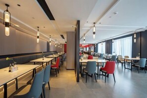 Unclassified image, 4 of 47, button - Dongfang Yijing Hotel (Jinyun)