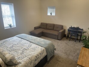 4 Schlafzimmer, Schreibtisch, Bügeleisen/Bügelbrett, WLAN