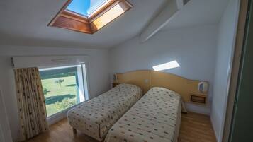 2 bedrooms, WiFi (free)
