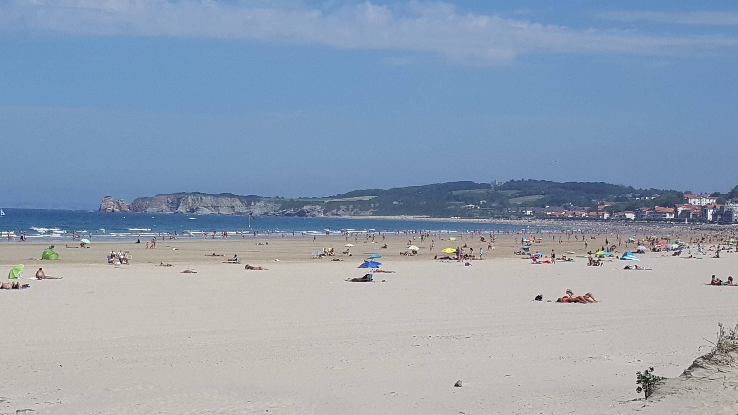 Studio deux pas de la plage | Wifi & terrasse Reviews, Deals