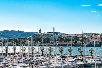 Vue sur le Port | Studio Cabine à 50m de la Plage