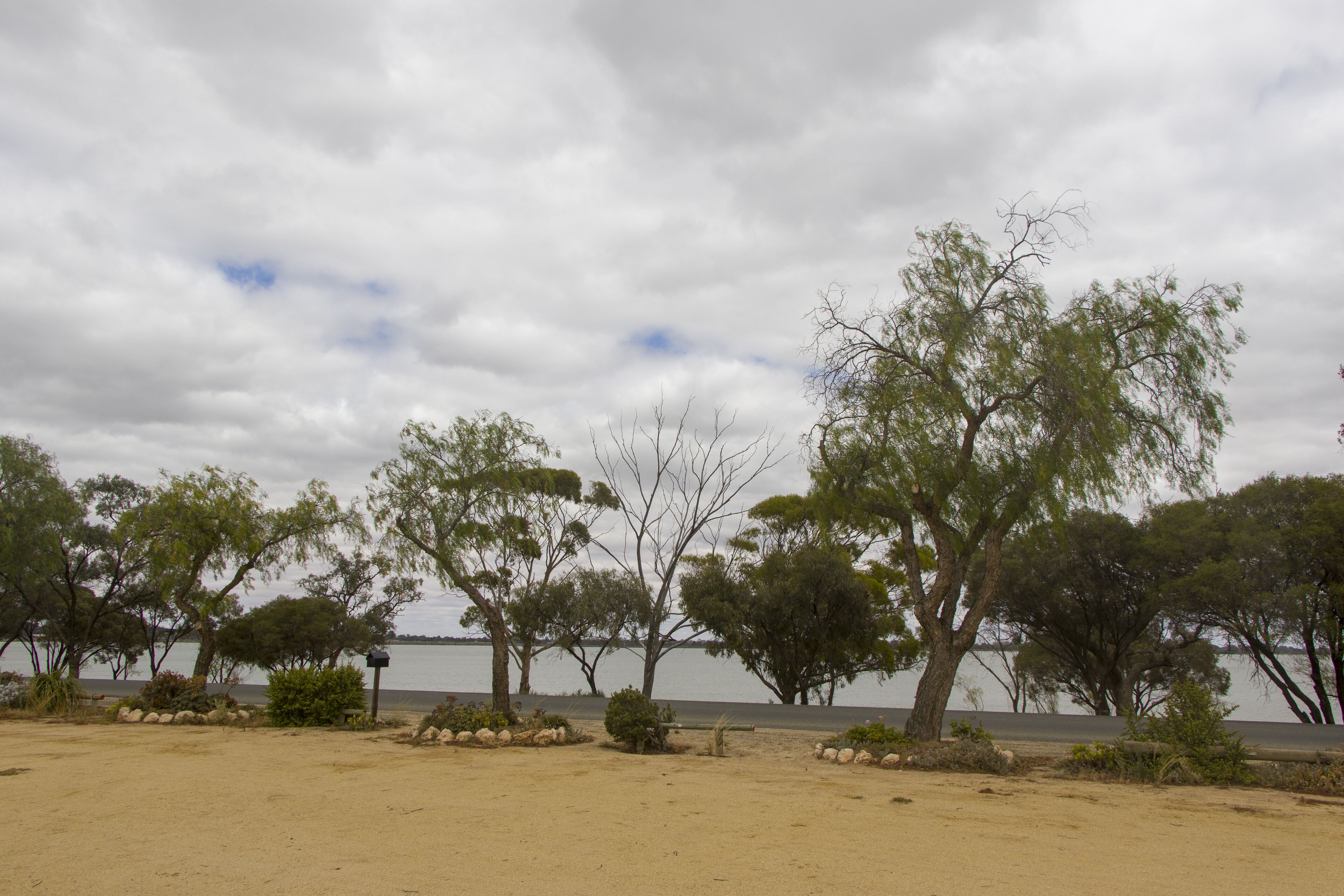 Lake Bonney Views - Cabin Retreat — image 24
