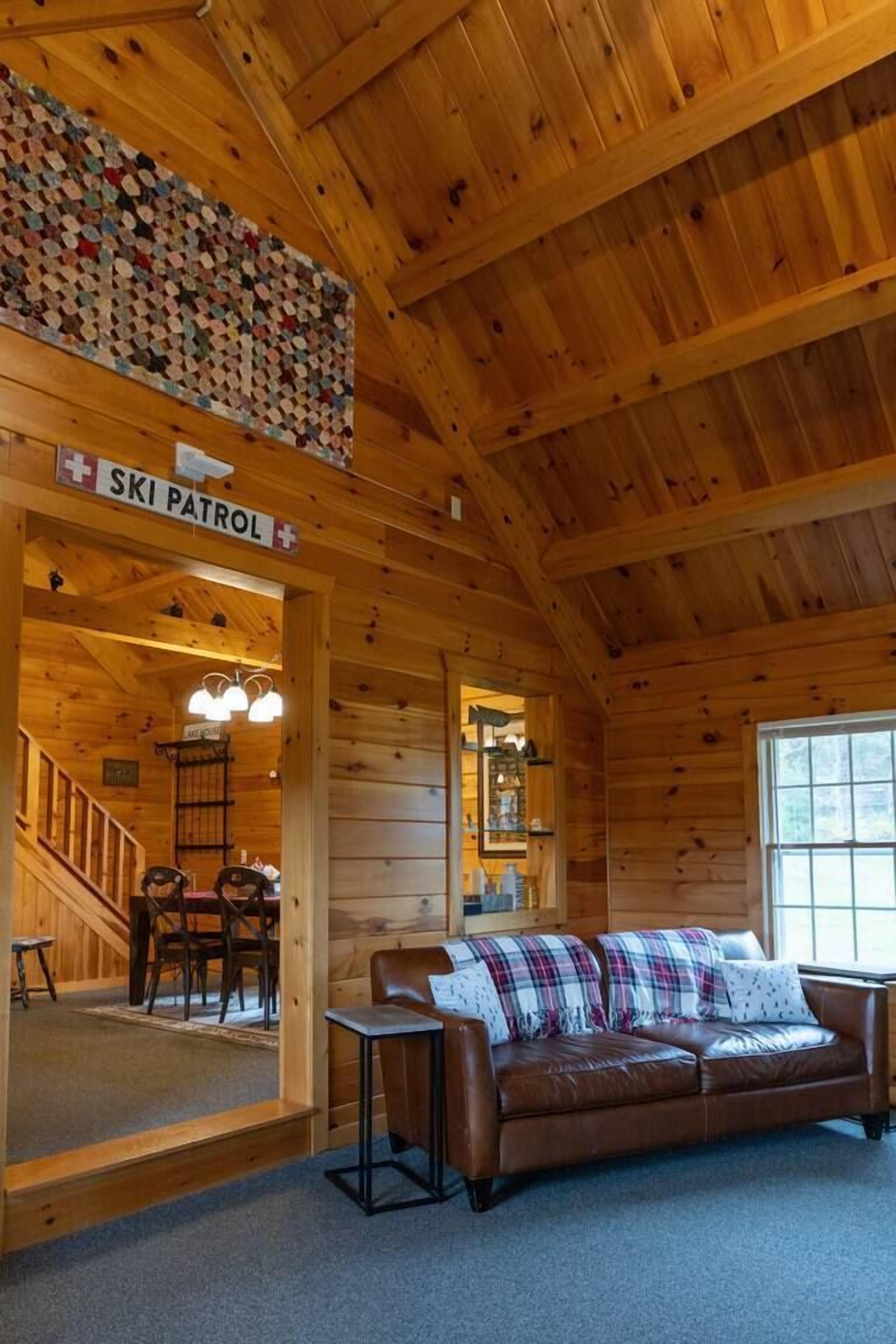 Smart TV, fireplace, video games, ping pong