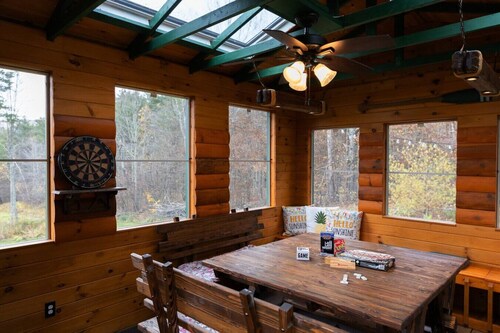 Luxurious Mt Retreat Sauna Hot Tub Fire Pit & Park