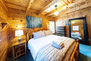 4 bedrooms, desk, iron/ironing board, travel crib