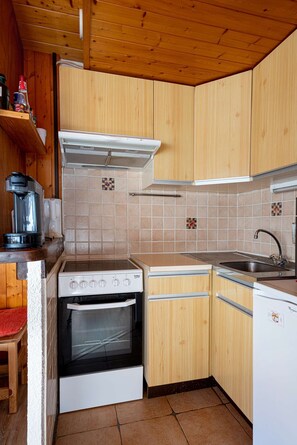 Kühlschrank, Mikrowelle, Ofen, Toaster