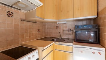 Refrigerador, microondas, horno y tostadora