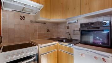 Refrigerador, microondas, horno y tostadora