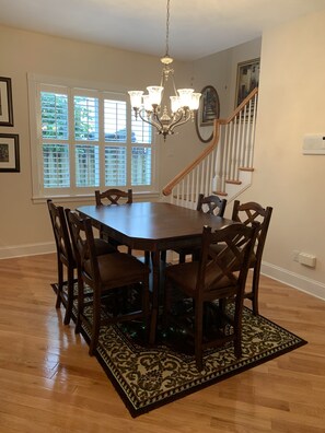 Dining - Spacious Downtown St Petersburg Townhome (St. Petersburg)