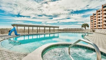 Piscine extérieure, piscine chauffée