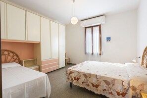 2 Schlafzimmer, Reisekinderbett, WLAN, Bettwäsche