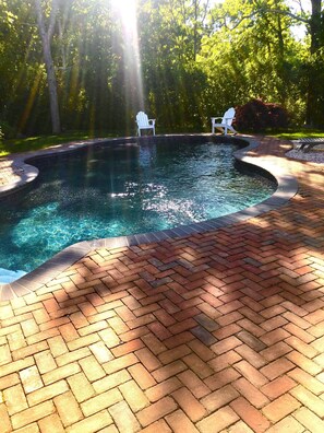 Alberca al aire libre y alberca climatizada