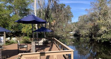 Waterfront Loft with Free Water Access to Three Sisters Springs