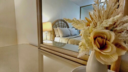 Steps from Bakery, A/C Comfort, Secure & Central