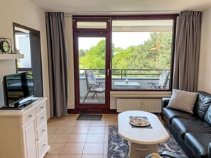 Fernseher, Tischtennisplatte