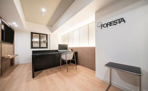 Premium bedding, in-room safe, individually decorated, desk - HOTEL 701 (Changwon)